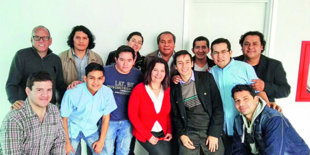 Cobertura: Iniciativas de gobierno y empresa en Perú Cobertura: Iniciativas de gobierno y empresa en Perú