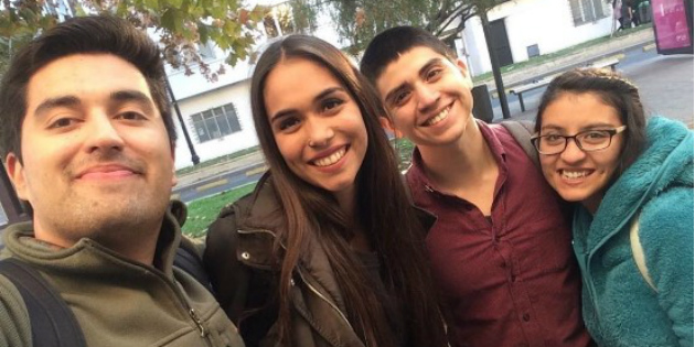 Estudiantes de Fonoaudiología chilenos publican su tesis en España Estudiantes de Fonoaudiología chilenos publican su tesis en España