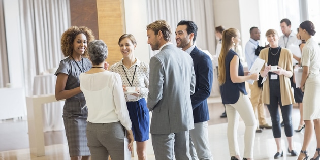 Consejos para convivir con la pérdida auditiva en el trabajo