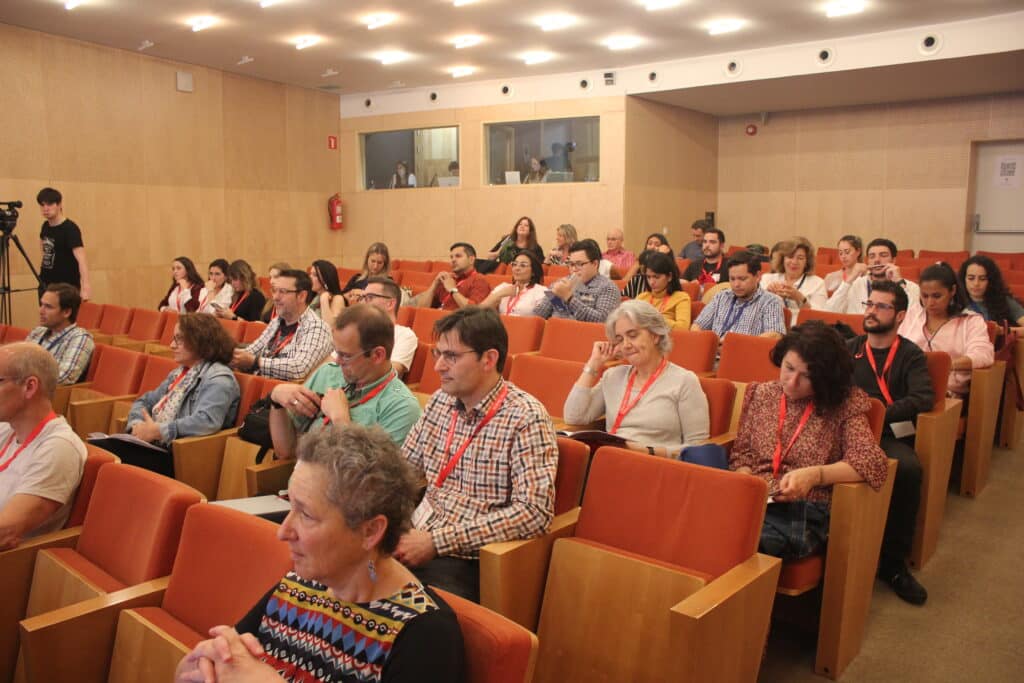 Asistentes al encuentro formativo en la Sala Menor de la Hospedería Fonseca de Salamanca.