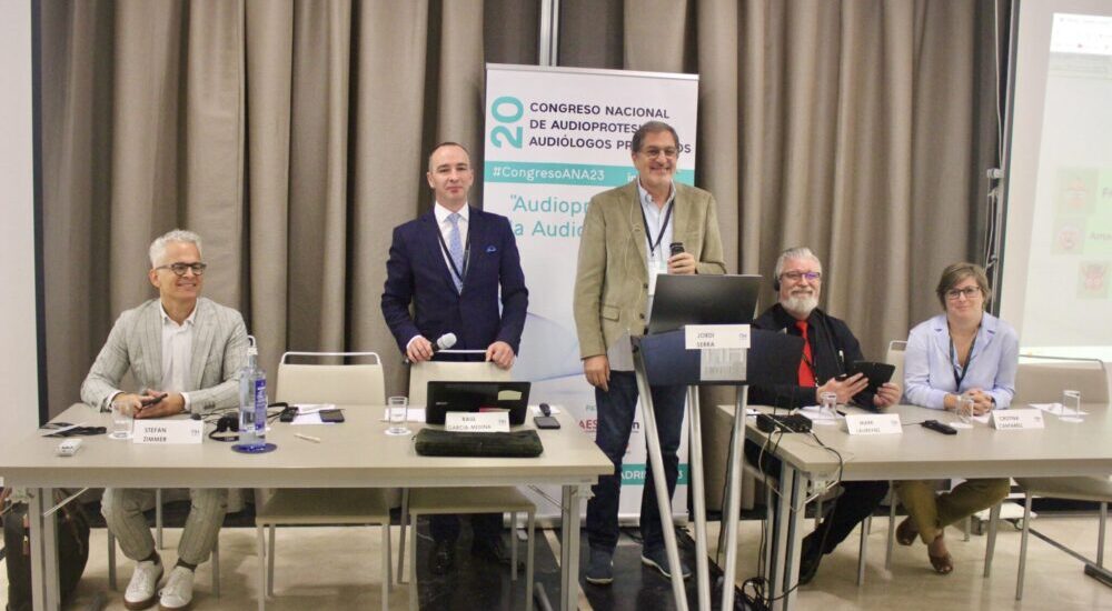 Directivos europeos y ejecutivos de empresas de la industria audiológica, en el XX Congreso ANA en Madrid.