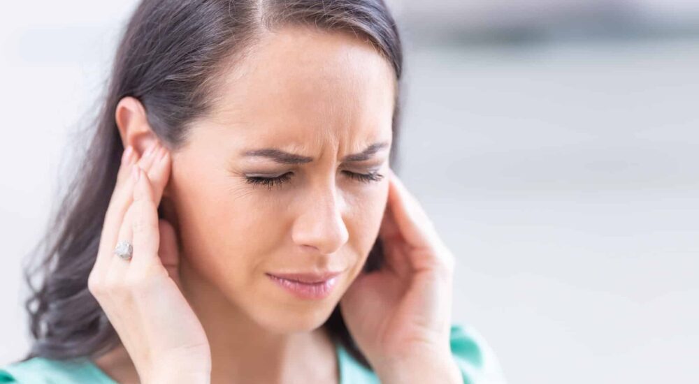 El tinnitus provoca migrañas